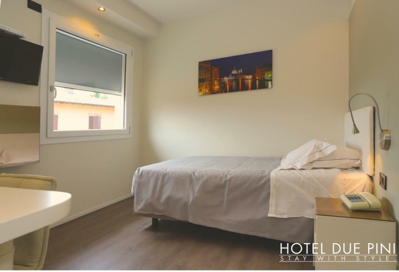 Hotel Due Pini Formigine Bagian luar foto