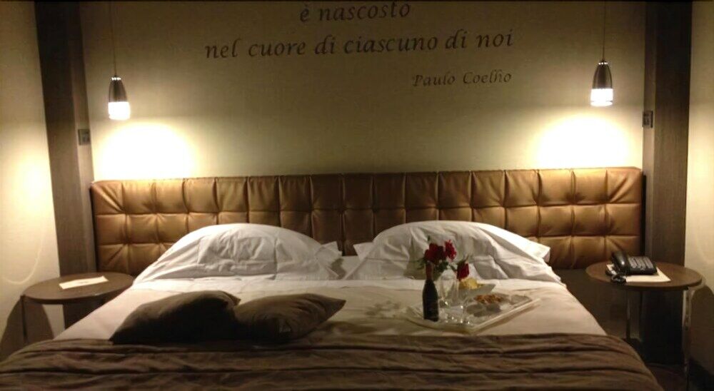 Hotel Due Pini Formigine Bagian luar foto
